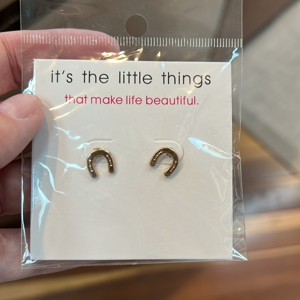 NWT Minimalist Arrows & Infinity